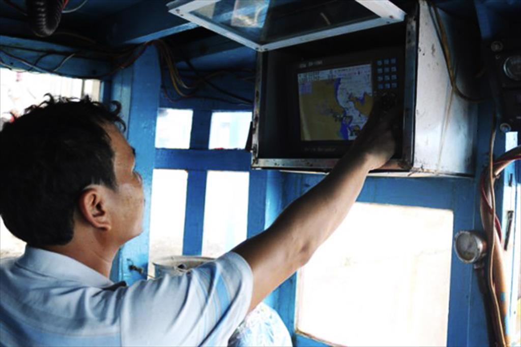 Tra Vinh province Installation of vessel monitoring system to protecting fishermen and sovereignty at sea